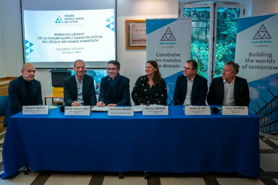 From left to right: Vincent Barale (Louis Vuitton), Pierre Martin Huet (Michelin), Anthony Briant (École des Ponts ParisTech), Marine Graham (Decathlon), Denis Le Vot (Renault) and Yvan Salamon (Argon&Co) From left to right: V. Barale (Louis Vuitton Group), P.M. Huet (Michelin Group), A. Briant (École des Ponts ParisTech), M. Graham (DECATHLON Group), D. Le Vot (Renault Group) and Y. Salamon (Argon&Co)