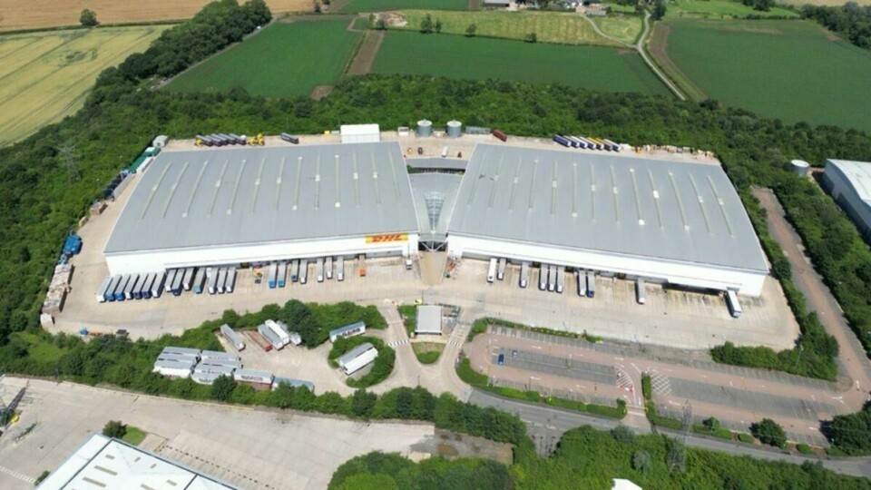 DHL’s Rugby EV Centre of Excellence hosts joint venture battery hub with Cox Automotive”We’re setting a new standard for EV battery circularity,” says DHL’s Paul Stone, as the UK’s largest EV battery hub opens to support diagnostics, repair and safe logistics. DHL-Cox Automotive EV battery services centre