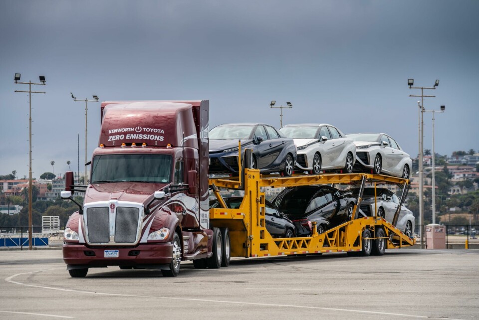 First order of business at Toyota 2019_Project_Portal_Truck_Hauling_Mirai_01_CB