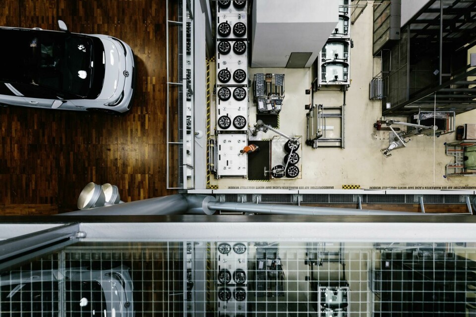 Persistent parts shortages mean delay in vehicle deliveries for VW Dresden_manufacturing_medium