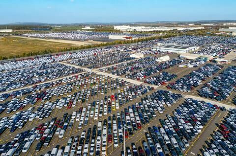Toyota mega hub, Czech Republic 325785_toyotamegahubinkolincz04_968820