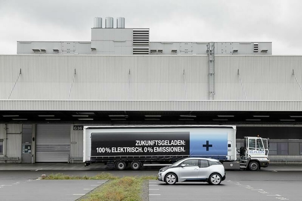 In the search for emissions savings, a fully electric 40-tonne truck from logistics provider Scherm is being used to deliver parts from suppliers to BMW’s plant in Munich E-LKW BMW Group Werk Leipzig