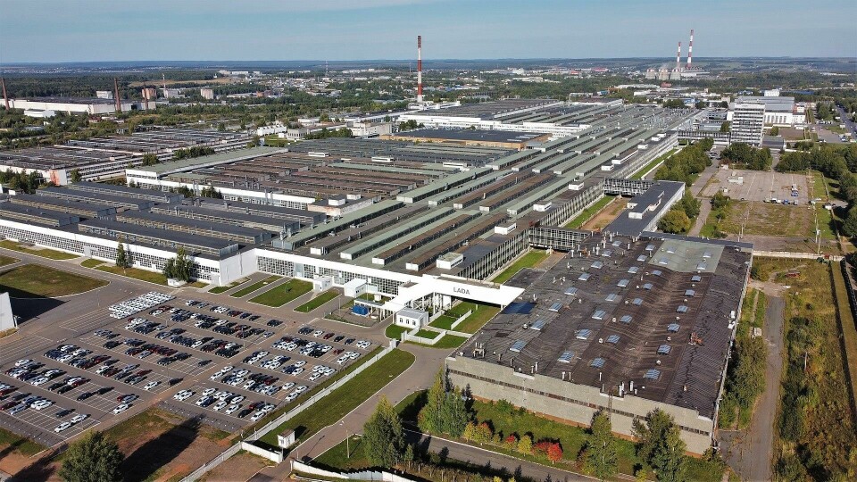 Avtovaz suspended operation of the Izevsk plant and unions warned that 70% of the workforce would be laid off Avtovaz suspended operation of the Izevsk plant, considering mass layoffs