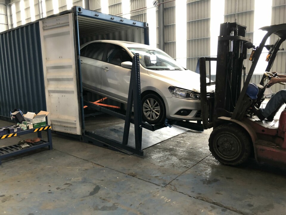 Ceva continues its contract with Trans-Rak for the supply of the cartridge system required to load the vehicles into the container Trans-Rak_IMG_8389