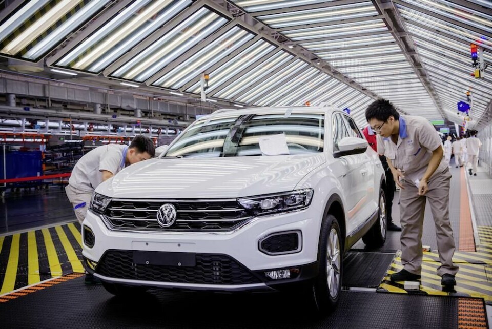 Coronavirus forces OEMs in China to extend shutdowns VW_China_assembly