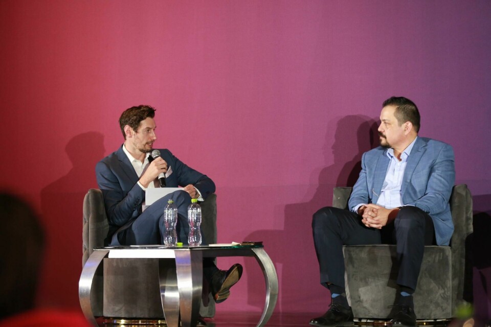 In it for the long haul–mitigating logistics disruption and planning for the future Richard Logan with GM's Jonathan Flores Cortes