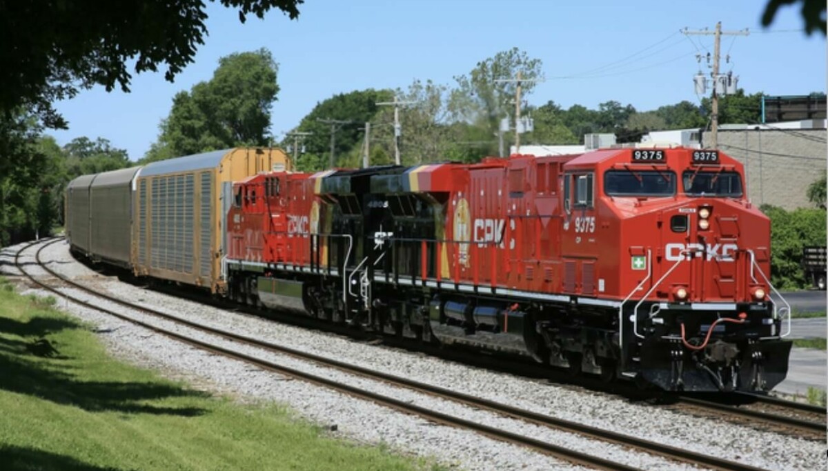 CPKC to open Dallas vehicle compound and move more volume to rail ...