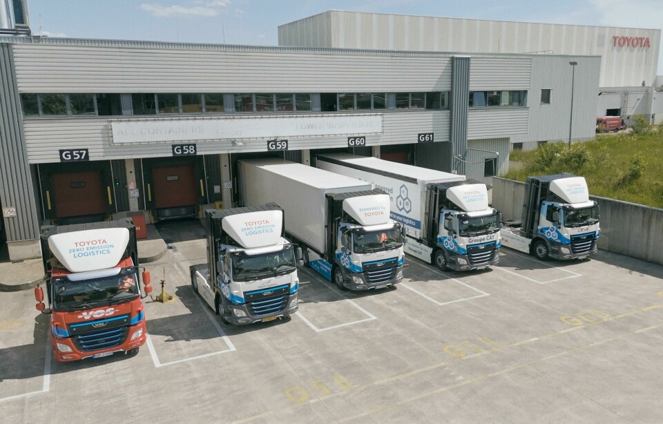 Following trials started in February four more hydrogen fuel cell trucks are now moving parts from Toyota Parts Centre Europe in Belgium to France, Germany and the Netherlands vdlfuelcelltruck3