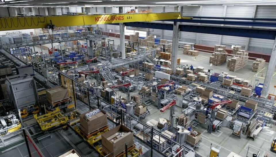 A diverse mix of some 480,000 original parts are stored in Volkswagen Baunatal plant