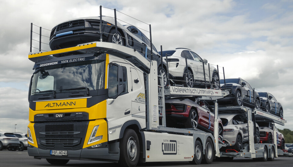 ARS Altmann is purchasing around ten e-trucks per year with the aim to gain experience and knowhow for when the technology is more scaleable An ARS Altmann electric car carrier truck in use in Germany